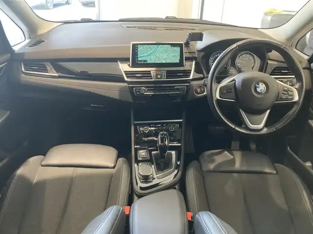 ＢＭＷ ２１８ｉ グランツアラー 熊本県 2019(令1)年 4.6万km アルピンホワイトⅢ ・スマートキー/・プッシュスタート/・インテリジェントセーフティ/・PDC自動起動/・パーキングアシスト/・ハーフレザーシート/・前席シートヒーター /・純正HDDナビ/　【DVD・Bluetooth・USB・MSV】/・バックカメラ/・ETC/・ドライブレコーダー(前後録画)/・パワーバックドア/・LEDヘッドランプ/・LEDフォグランプ/・純正マット/・保証書/取説