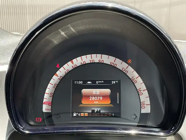 スマート ＭＣＣ スマート フォーフォー BRABUSスポーツ 長野県 2019(平31)年 2.8万km シルバー パノラマガラスルーフ/黒革シート/シートヒーター/Panasonicナビ/地デジTV/BRABUS17インチAW/専用ターボメーター/レーンアシスト/パークセンサー/衝突警告/アイドリングストップ/LIMコントロール/パドルシフト/ETC/保証書・取説・スペアキー