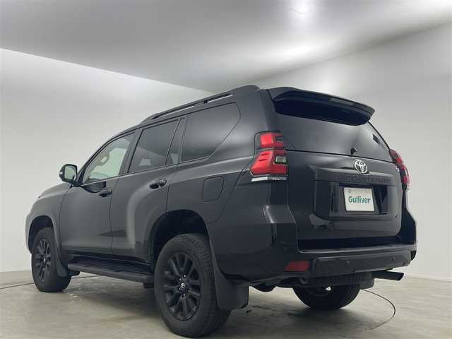 トヨタ ランドクルーザー プラド TX Lパッケージ マットブラED 岡山県 2023(令5)年 2.4万km アティチュードブラックマイカ 純正９インチナビ　サンルーフ　衝突軽減ブレーキ　レーダークルーズコントロール　アラウンドビューモニター　ビルドインＥＴＣ２．０　エアシート　シートヒーター　ＬＥＤヘッドライト　ドライブレコーダー