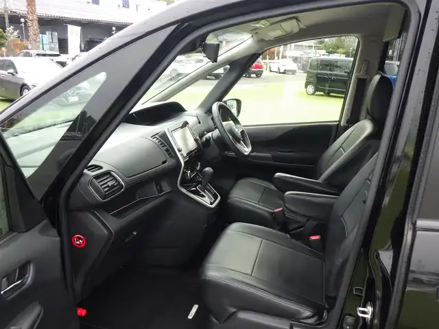日産 セレナ ハイウェイスターVセレクションⅡ 愛知県 2019(平31)年 4.9万km ダイヤモンドブラック エマージェンシーブレーキ/プロパイロット/インテリジェントクルーズコントロール/ハンスフリー両側パワースライドドア/純正SDナビ/地デジTV/【BD/DVD/CD再生機能　Bluetooth接続】/アラウンドビューモニター/フリップダウンモニター/ドライブレコーダー（DJ4-D）/革巻きステアリング/ステアリングスイッチ/ETC/LEDヘッドライト/フォグライト/ウインカーミラー/コーナーセンサー/純正16インチアルミホイル/サイド/カーテンエアバッグ/インテリジェントキー
