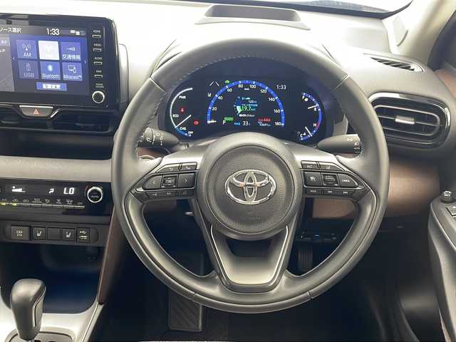 トヨタ ヤリスクロス ハイブリッド Z 沖縄県 2020(令2)年 5.4万km ブラックマイカ 純正ディスプレイオーディオ/　ナビ/BT/USB/フルセグ/ラジオ/バックカメラ/ビルトインETC/トヨタセーフティセンス/ブラインドスポットモニター/オートマチックハイビーム/LEDヘッドライト/オートライト/ハーフレザー/パワーシート/前席シートヒーター/社外17インチAW/純正フロアマット/プッシュスタート/スマートキー