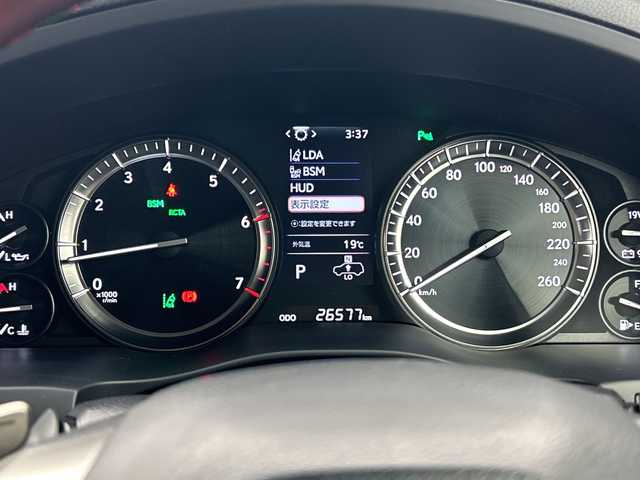 レクサス ＬＸ 570 愛知県 2021(令3)年 2.7万km ソニッククォーツ モデリスエアロ/モデリスタアルミホイール　/サンルーフ　/クールボックス　/リア電動シート　/カラーヘッドアップディスプレイ/１２．３インチ純正ナビ　/アラウンドビューモニター　/レクサスセーフティシステムプラス/・プリクラッシュセーフティ/・レーンディパーチャーアラート(LDA)/・オートマチックハイビーム(AHB)/・レーダークルーズコントロール（全車速追従機能付）/ＥＴＣ２．０/前後ドライブレコーダー/２１インチ純正アルミホイール　/ＢＳＭ　/黒革シート/パワーシート　/シートヒーター／エアシート/AC１００Vコンセント/保証書/取説/記録簿/スペアキー（カードキー有）
