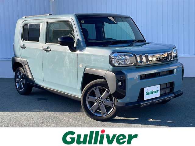 ダイハツ タフト G ダーククロムベンチャー 三重県 2023(令5)年 1.2万km レイクブルーメタリック 登録時走行距離/　11640km/禁煙車/純正メモリナビ(型番:NMZK-W72D)/　【CD/DVD/BT/フルセグTV】/全方位カメラ/衝突被害軽減システム/横滑り防止装置/盗難防止装置/電子パーキング/革巻きハンドル/ドライブレコーダー/ガラスルーフ/ルーフレール/シートヒーター/オートリトラミラー/オートライト/純正LEDライト/フォグランプ/プッシュスタート/スマートキー/スペアキー×1/アイドリングストップ/純正アルミホイール 15インチ/フロアマット