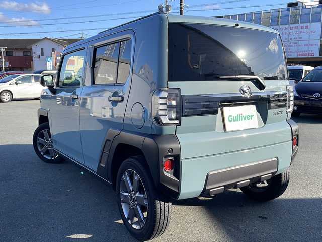 ダイハツ タフト G ダーククロムベンチャー 三重県 2023(令5)年 1.2万km レイクブルーメタリック 登録時走行距離/　11640km/禁煙車/純正メモリナビ(型番:NMZK-W72D)/　【CD/DVD/BT/フルセグTV】/全方位カメラ/衝突被害軽減システム/横滑り防止装置/盗難防止装置/電子パーキング/革巻きハンドル/ドライブレコーダー/ガラスルーフ/ルーフレール/シートヒーター/オートリトラミラー/オートライト/純正LEDライト/フォグランプ/プッシュスタート/スマートキー/スペアキー×1/アイドリングストップ/純正アルミホイール 15インチ/フロアマット