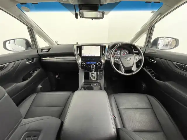 トヨタ ヴェルファイア Z Gエディション 道央・札幌 2019(令1)年 5.9万km ホワイトパールクリスタルシャイン ・4WD/・純正10インチSDナビ（NSZN-Z68T）/　CD/DVD/SD/Bt/USB/HDMI/フルセグ/・フロント、バックカメラ/・純正フリップダウンモニター（前後個別再生）/・両側電動スライドドア/・デジタルインナーミラー/・レーダークルーズコントロール/・プリクラッシュセーフティ/・レーンキープアシスト/・LEDヘッドライト/・オートハイビーム/・ブラインドスポットモニター/・レザーシート/・シートヒーター（D/N）/・ベンチレーション（D/N）/・シートメモリー（D）/・ステアリングヒーター/・オートブレーキホールド/・電動リアゲート/・ビルトインETC（2.0）/・保証書、取説（有）/・スペアキーｘ１