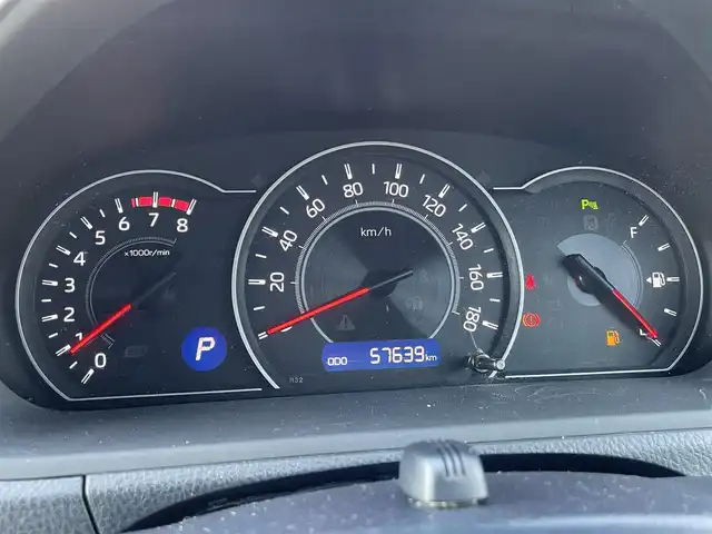 トヨタ ヴォクシー ZS 煌Ⅱ 岡山県 2020(令2)年 5.8万km 白 ワンオーナー/純正10インチSDナビ/(CD/DVD/フルセグTV/Bluetooth)/バックカメラ/後席用12インチフリップダウンモニター/両側パワースライドドア/トヨタセーフティセンス/・プリクラッシュセーフティ/・レーンディパーチャーアラート/・オートマチックハイビーム/・先行車発進告知/クルーズコントロール/インテリジェントクリアランスソナー/LEDオートヘッドライト/バックドアイージークローズ/ETC/プッシュスタート/スマートキー×2/禁煙車