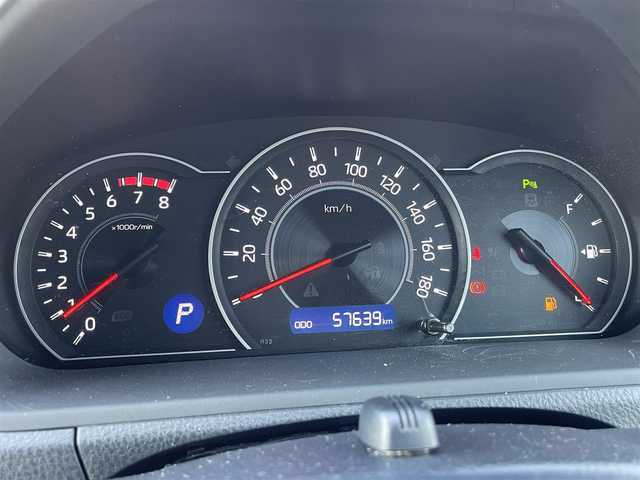 トヨタ ヴォクシー ZS 煌Ⅱ 岡山県 2020(令2)年 5.8万km ホワイトパールクリスタルシャイン ワンオーナー/純正10インチSDナビ/(CD/DVD/フルセグTV/Bluetooth)/バックカメラ/後席用12インチフリップダウンモニター/両側パワースライドドア/トヨタセーフティセンス/・プリクラッシュセーフティ/・レーンディパーチャーアラート/・オートマチックハイビーム/・先行車発進告知/クルーズコントロール/インテリジェントクリアランスソナー/LEDオートヘッドライト/バックドアイージークローズ/ETC/プッシュスタート/スマートキー×2/禁煙車
