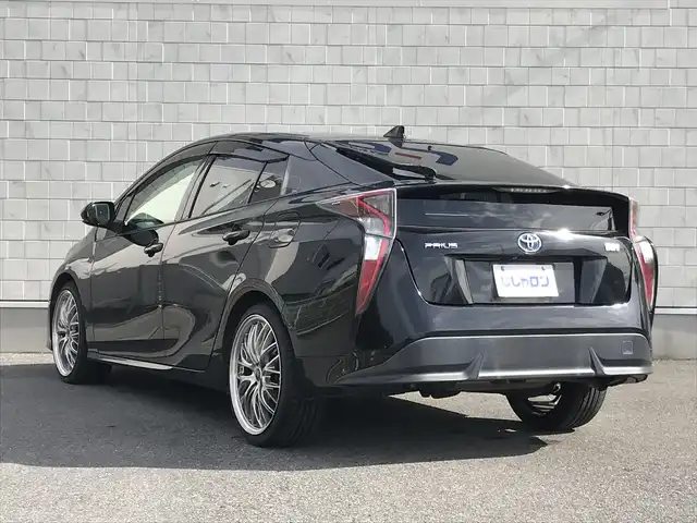 トヨタ プリウス S ツーリングセレクション 栃木県 2016(平28)年 14.5万km アティチュードブラックマイカ 株)IDOMが運営する【じしゃロン小山店】の自社ローン専用車両になります。こちらは現金またはオートローンご利用時の価格です。自社ローンご希望の方は別途その旨お申付け下さい//禁煙車/純正フルセグナビ/（CD/DVD/AM/FMラジオ）/(Bluetooth)/スマートキー/プッシュスタート/バックカメラ/ＥＴＣ２．０/両側パワースライド/フリップダウンモニター/ステアリングリモコン/電動格納ドアミラー/パワーウインドウ/オートライト/防眩ミラー