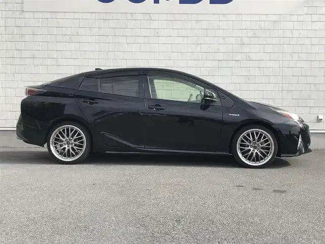 トヨタ プリウス S ツーリングセレクション 栃木県 2016(平28)年 14.5万km アティチュードブラックマイカ 株)IDOMが運営する【じしゃロン小山店】の自社ローン専用車両になります。こちらは現金またはオートローンご利用時の価格です。自社ローンご希望の方は別途その旨お申付け下さい//禁煙車/純正フルセグナビ/（CD/DVD/AM/FMラジオ）/(Bluetooth)/スマートキー/プッシュスタート/バックカメラ/ＥＴＣ２．０/両側パワースライド/フリップダウンモニター/ステアリングリモコン/電動格納ドアミラー/パワーウインドウ/オートライト/防眩ミラー