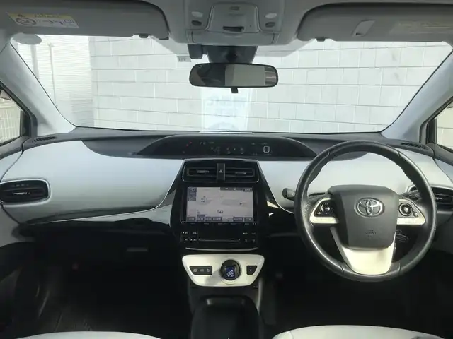 トヨタ プリウス S ツーリングセレクション 栃木県 2016(平28)年 14.5万km アティチュードブラックマイカ 株)IDOMが運営する【じしゃロン小山店】の自社ローン専用車両になります。こちらは現金またはオートローンご利用時の価格です。自社ローンご希望の方は別途その旨お申付け下さい//禁煙車/純正フルセグナビ/（CD/DVD/AM/FMラジオ）/(Bluetooth)/スマートキー/プッシュスタート/バックカメラ/ＥＴＣ２．０/両側パワースライド/フリップダウンモニター/ステアリングリモコン/電動格納ドアミラー/パワーウインドウ/オートライト/防眩ミラー