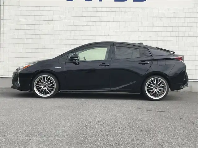 トヨタ プリウス S ツーリングセレクション 栃木県 2016(平28)年 14.5万km アティチュードブラックマイカ 株)IDOMが運営する【じしゃロン小山店】の自社ローン専用車両になります。こちらは現金またはオートローンご利用時の価格です。自社ローンご希望の方は別途その旨お申付け下さい//禁煙車/純正フルセグナビ/（CD/DVD/AM/FMラジオ）/(Bluetooth)/スマートキー/プッシュスタート/バックカメラ/ＥＴＣ２．０/両側パワースライド/フリップダウンモニター/ステアリングリモコン/電動格納ドアミラー/パワーウインドウ/オートライト/防眩ミラー