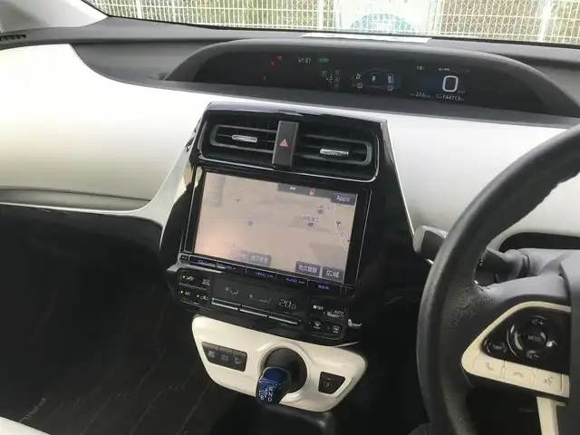 トヨタ プリウス S ツーリングセレクション 栃木県 2016(平28)年 14.5万km アティチュードブラックマイカ 株)IDOMが運営する【じしゃロン小山店】の自社ローン専用車両になります。こちらは現金またはオートローンご利用時の価格です。自社ローンご希望の方は別途その旨お申付け下さい//禁煙車/純正フルセグナビ/（CD/DVD/AM/FMラジオ）/(Bluetooth)/スマートキー/プッシュスタート/バックカメラ/ＥＴＣ２．０/両側パワースライド/フリップダウンモニター/ステアリングリモコン/電動格納ドアミラー/パワーウインドウ/オートライト/防眩ミラー