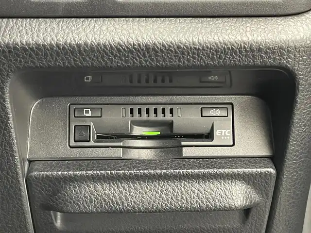 トヨタ ヴォクシー ハイブリッド ZS 煌Ⅲ 愛知県 2020(令2)年 3.8万km イナズマスパーキングブラックガラスフレーク アルパイン９型ナビ　アルパインフリップダウンモニター　シートヒーター　禁煙車　ＨＤＭＩ　両側パワースライドドア　ＥＴＣ　バックカメラ　オートハイビーム　ＬＥＤオートライト　フォグ　コーナーセンサー　衝突軽減　車線逸脱　クルコン　セーフティセンス　　ハーフレザーシート　