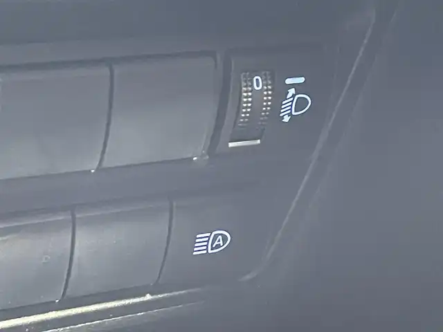 トヨタ ヤリス ハイブリッド X 群馬県 2020(令2)年 5.2万km スーパーホワイトⅡ 7型ディスプレイオーディオ/FM・AM・BT・Miracast/バックカメラ/ビルトインETC/横滑り防止装置/レーンキープアシスト/衝突軽減ブレーキ/アイドリングストップ/スペアキー