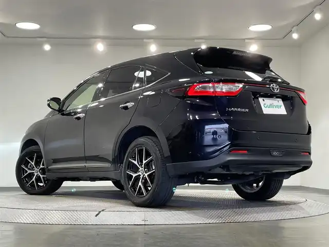 トヨタ ハリアー プログレス メタル&レザーPスタイルブルーイッシュ 愛知県 2018(平30)年 5万km スパークリングブラックパールクリスタルシャイン 純正９インチナビ　/（AM/FM/CD・DVD再生/SD/USB/Bluetooth/フルセグTV/AUX)/サンルーフ　/ＪＢＬサウンド　/パノラミックビューモニター　/寒冷地仕様　/ＥＴＣ　/電動バックドア　/エアシート/シートヒーター　/トヨタセーフティセンス　/　　-プリクラッシュセーフティ/　　-レーンディパーチャーアラート/　　-アダプティブハイビームシステム/　　-レーダークルーズコントロール/LEDヘッドライト/LEDフォグランプ/パワーシート　(メモリ機能付）/クリアランスソナー/アイドリングストップ/プッシュスタート/　　-スマートキー/シーケンシャルターンランプ