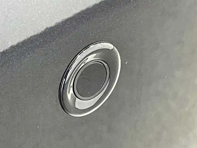 トヨタ ハリアー プログレス メタル&レザーPスタイルブルーイッシュ 愛知県 2018(平30)年 5万km スパークリングブラックパールクリスタルシャイン 純正９インチナビ　/（AM/FM/CD・DVD再生/SD/USB/Bluetooth/フルセグTV/AUX)/サンルーフ　/ＪＢＬサウンド　/パノラミックビューモニター　/寒冷地仕様　/ＥＴＣ　/電動バックドア　/エアシート/シートヒーター　/トヨタセーフティセンス　/　　-プリクラッシュセーフティ/　　-レーンディパーチャーアラート/　　-アダプティブハイビームシステム/　　-レーダークルーズコントロール/LEDヘッドライト/LEDフォグランプ/パワーシート　(メモリ機能付）/クリアランスソナー/アイドリングストップ/プッシュスタート/　　-スマートキー/シーケンシャルターンランプ