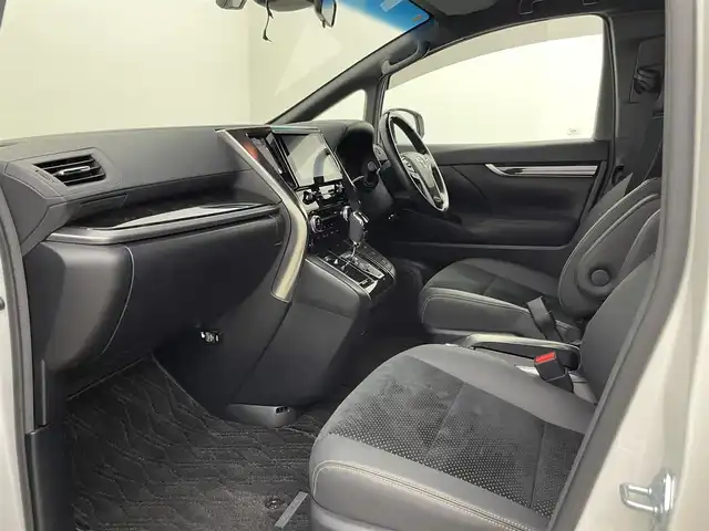 トヨタ ヴェルファイア Z ゴールデンアイズ 千葉県 2020(令2)年 2.1万km ホワイトパールクリスタルシャイン 禁煙車/トヨタセーフティセンス/・プリクラッシュセーフティ/・レーントレーシングアシスト/・ロードサインアシスト/・インテリジェントクリアランスソナー/・アダプティブハイビームシステム/・ブラインドスポットモニター/・リヤクロストラフィックアラート/両側パワースライドドア/パワーバックドア/純正9インチディスプレイオーディオ/バックカメラ/レーダークルーズコントロール/LEDオートライト/ハーフレザーシート/純正18インチアルミホイール/オートエアコン/プッシュスタート/スマートキー