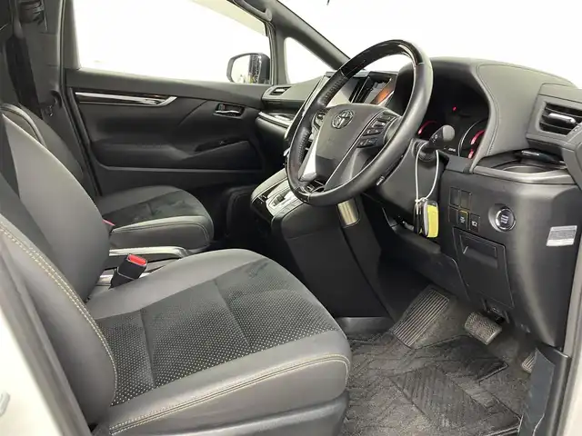 トヨタ ヴェルファイア Z ゴールデンアイズ 千葉県 2020(令2)年 2.1万km ホワイトパールクリスタルシャイン 禁煙車/トヨタセーフティセンス/・プリクラッシュセーフティ/・レーントレーシングアシスト/・ロードサインアシスト/・インテリジェントクリアランスソナー/・アダプティブハイビームシステム/・ブラインドスポットモニター/・リヤクロストラフィックアラート/両側パワースライドドア/パワーバックドア/純正9インチディスプレイオーディオ/バックカメラ/レーダークルーズコントロール/LEDオートライト/ハーフレザーシート/純正18インチアルミホイール/オートエアコン/プッシュスタート/スマートキー