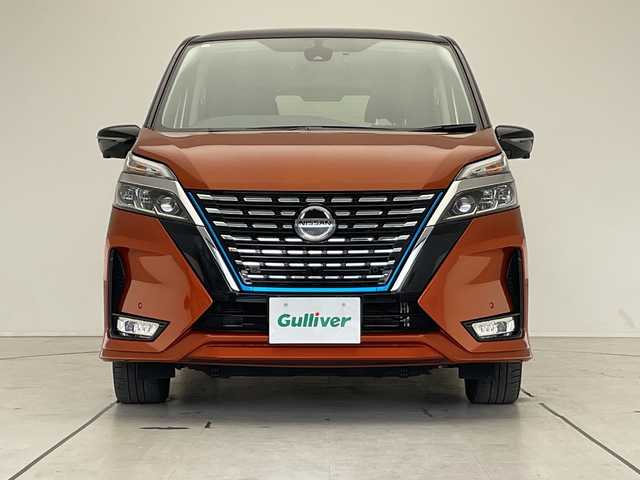 日産 セレナ e－パワー ハイウェイスター V 愛知県 2020(令2)年 4.6万km サンライズオレンジ/ダイヤモンドブラック プロパイロット/純正10型ナビ/フリップダウンモニター/両側パワースライドドア/レーダークルーズコントロール/シートヒーター/純正アルミホイール/ＥＴＣ/LEDヘッドライト/ドライブレコーダー/ステアリングヒーター/ブラインドスポットモニター/衝突軽減システム/フルセグ/CD DVD/Bluetooth/ステアリングスイッチ/スマートキー/プッシュスタート