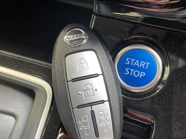 日産 セレナ e－パワー ハイウェイスター V 愛知県 2020(令2)年 4.6万km サンライズオレンジ/ダイヤモンドブラック プロパイロット/純正10型ナビ/フリップダウンモニター/両側パワースライドドア/レーダークルーズコントロール/シートヒーター/純正アルミホイール/ＥＴＣ/LEDヘッドライト/ドライブレコーダー/ステアリングヒーター/ブラインドスポットモニター/衝突軽減システム/フルセグ/CD DVD/Bluetooth/ステアリングスイッチ/スマートキー/プッシュスタート