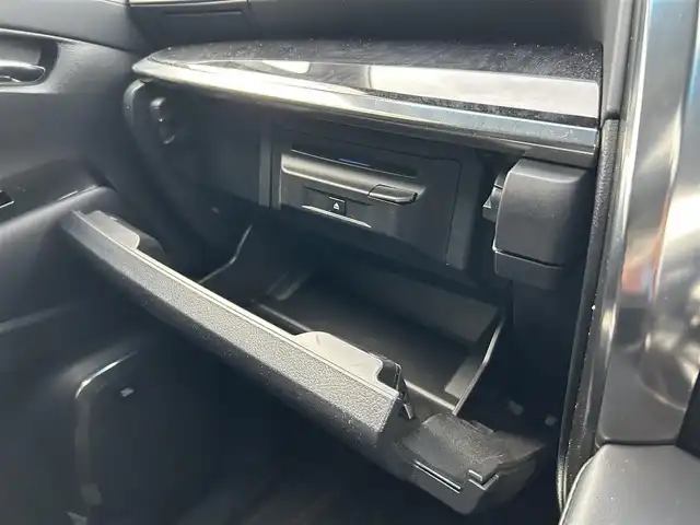 トヨタ アルファード S Cパッケージ 愛媛県 2020(令2)年 3.1万km ホワイトパールクリスタルシャイン JBLプレミアムサウンド/純正9.8インチナビ/Bluetooth・Miracast・フルセグTV/パノラミックビューモニター/後席リアエンターテイメントシステム/ダブルムーンルーフ/デジタルインナーミラー/3眼LEDヘッドライト/ステアリングヒーター/ビルトインETC2.0/前後ドライブレコーダー/レーダー探知機/パワーシート/前席シートヒーター/前席ベンチレーション/プリクラッシュセーフティ/レーントレーシングアラート/パーキングサポートブレーキ/クリアランスソナー/ブラインドスポットモニター/リアクロストラフィックアラート/ロードサインアシスト/アダプティブクルーズコントロール/オートマチックヘッドライト/フォグランプ/オートハイビーム/純正18インチアルミホイール/禁煙車