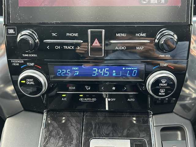 トヨタ アルファード S Cパッケージ 愛媛県 2020(令2)年 3.1万km ホワイトパールクリスタルシャイン JBLプレミアムサウンド/純正9.8インチナビ/Bluetooth・Miracast・フルセグTV/パノラミックビューモニター/後席リアエンターテイメントシステム/ダブルムーンルーフ/デジタルインナーミラー/3眼LEDヘッドライト/ステアリングヒーター/ビルトインETC2.0/前後ドライブレコーダー/レーダー探知機/パワーシート/前席シートヒーター/前席ベンチレーション/プリクラッシュセーフティ/レーントレーシングアラート/パーキングサポートブレーキ/クリアランスソナー/ブラインドスポットモニター/リアクロストラフィックアラート/ロードサインアシスト/アダプティブクルーズコントロール/オートマチックヘッドライト/フォグランプ/オートハイビーム/純正18インチアルミホイール/禁煙車