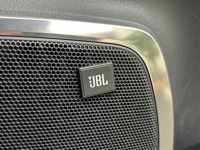 トヨタ アルファード S Cパッケージ 愛媛県 2020(令2)年 3.1万km ホワイトパールクリスタルシャイン JBLプレミアムサウンド/純正9.8インチナビ/Bluetooth・Miracast・フルセグTV/パノラミックビューモニター/後席リアエンターテイメントシステム/ダブルムーンルーフ/デジタルインナーミラー/3眼LEDヘッドライト/ステアリングヒーター/ビルトインETC2.0/前後ドライブレコーダー/レーダー探知機/パワーシート/前席シートヒーター/前席ベンチレーション/プリクラッシュセーフティ/レーントレーシングアラート/パーキングサポートブレーキ/クリアランスソナー/ブラインドスポットモニター/リアクロストラフィックアラート/ロードサインアシスト/アダプティブクルーズコントロール/オートマチックヘッドライト/フォグランプ/オートハイビーム/純正18インチアルミホイール/禁煙車