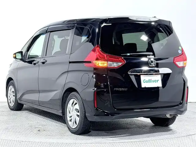 ホンダ フリード G ホンダセンシング 大阪府 2017(平29)年 3万km クリスタルブラックパール 純正ナビ　衝突軽減Ｂ　両側電動ドア　レーダークルーズＣ　バックカメラ　レーンアシスト　プッシュスタート　ベンチシート　ＥＴＣ　スマートキー　オートライト　Ｂｌｕｅｔｏｏｔｈ　ＣＤ／ＤＶＤ／フルセグＴＶ