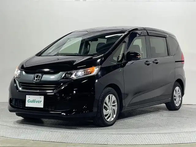 ホンダ フリード G ホンダセンシング 大阪府 2017(平29)年 3万km クリスタルブラックパール 純正ナビ　衝突軽減Ｂ　両側電動ドア　レーダークルーズＣ　バックカメラ　レーンアシスト　プッシュスタート　ベンチシート　ＥＴＣ　スマートキー　オートライト　Ｂｌｕｅｔｏｏｔｈ　ＣＤ／ＤＶＤ／フルセグＴＶ