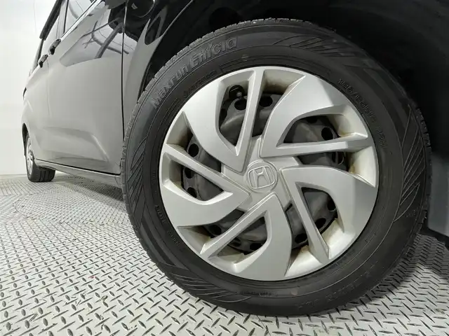 ホンダ フリード G ホンダセンシング 大阪府 2017(平29)年 3万km クリスタルブラックパール 純正ナビ　衝突軽減Ｂ　両側電動ドア　レーダークルーズＣ　バックカメラ　レーンアシスト　プッシュスタート　ベンチシート　ＥＴＣ　スマートキー　オートライト　Ｂｌｕｅｔｏｏｔｈ　ＣＤ／ＤＶＤ／フルセグＴＶ