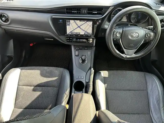 トヨタ オーリスハイブリッド 愛媛県 2016(平28)年 5.6万km レッドマイカメタリック 登録時走行距離：36098Km/トヨタセーフティセンス/純正ナビ/横滑り防止装置/衝突軽減システム/レーンキープアシスト/エンジンスタートボタン/Bカメラ/前ドラレコ/純正ETC/ＡＢS/ハーフレザーシート/LEDヘッドライト/オートライト/スマートキー/純正アルミホイール