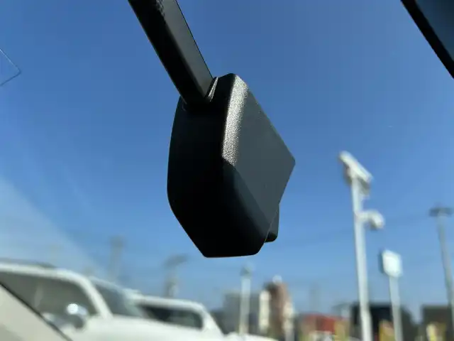 トヨタ オーリスハイブリッド 愛媛県 2016(平28)年 5.6万km レッドマイカメタリック 登録時走行距離：36098Km/トヨタセーフティセンス/純正ナビ/横滑り防止装置/衝突軽減システム/レーンキープアシスト/エンジンスタートボタン/Bカメラ/前ドラレコ/純正ETC/ＡＢS/ハーフレザーシート/LEDヘッドライト/オートライト/スマートキー/純正アルミホイール