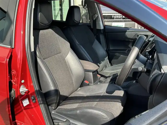 トヨタ オーリスハイブリッド 愛媛県 2016(平28)年 5.6万km レッドマイカメタリック 登録時走行距離：36098Km/トヨタセーフティセンス/純正ナビ/横滑り防止装置/衝突軽減システム/レーンキープアシスト/エンジンスタートボタン/Bカメラ/前ドラレコ/純正ETC/ＡＢS/ハーフレザーシート/LEDヘッドライト/オートライト/スマートキー/純正アルミホイール