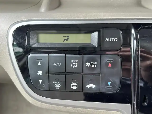 ホンダ Ｎ ＢＯＸ G Lパッケージ 愛媛県 2013(平25)年 6.9万km プレミアムホワイトパール 純正メモリナビ（VXM-128VS）/・CD/・USB入力端子/ワンセグTV/バックカメラ/パワースライドドア/純正14インチAW/純正フロアマット/スマートキー/スペアキー/取扱説明書