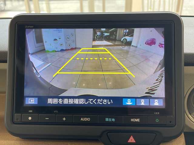 ホンダ Ｎ ＢＯＸ 埼玉県 2024(令6)年 1.9万km ルナシルバーM ホンダセンシング　/純正8インチメモリナビ/　　BT/フルセグ　/バックカメラ　/片側パワースライドドア　/レーダークルーズコントロール　/LEDオートライト　/シートヒーター　/電子パーキング　/ステアリングスイッチ　/純正ETC/禁煙車