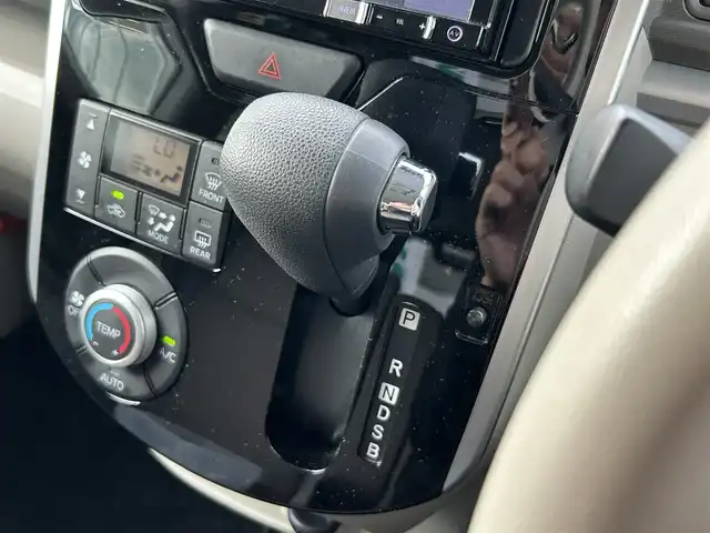 ダイハツ タント X SA Ⅲ 愛媛県 2017(平29)年 5.5万km パールホワイトⅢ 社外ナビ（AVIC-RZ500）/・Bluetooth/・CD.DVD/フルセグTV/ETC/ドライブレコーダー/シートヒーター（D席）/パワースライドドア/社外フロアマット/衝突被害軽減システム/コーナーセンサー/オートライト/オートマチックハイビーム/スマートキー/保証書/取扱説明書