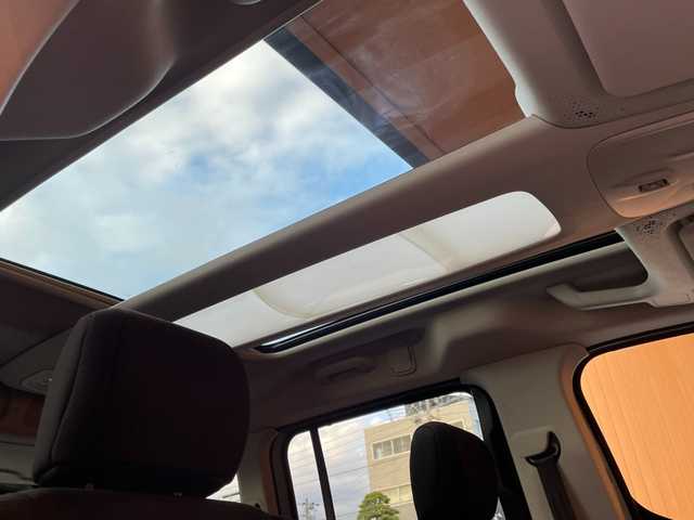 シトロエン ベルランゴ 愛知県 2020(令2)年 5.6万km ライトブルー ガラスルーフ/純正ディスプレイオーディオ/バックカメラ/サイドカメラ/360度カメラ/AppleCarPlay/サンブラインド/アクティブクルーズコントロール/ブラインドスポットアシスト/レーンキープ/ETC/ルーフレール