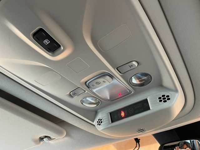 シトロエン ベルランゴ 愛知県 2020(令2)年 5.6万km ライトブルー ガラスルーフ/純正ディスプレイオーディオ/バックカメラ/サイドカメラ/360度カメラ/AppleCarPlay/サンブラインド/アクティブクルーズコントロール/ブラインドスポットアシスト/レーンキープ/ETC/ルーフレール