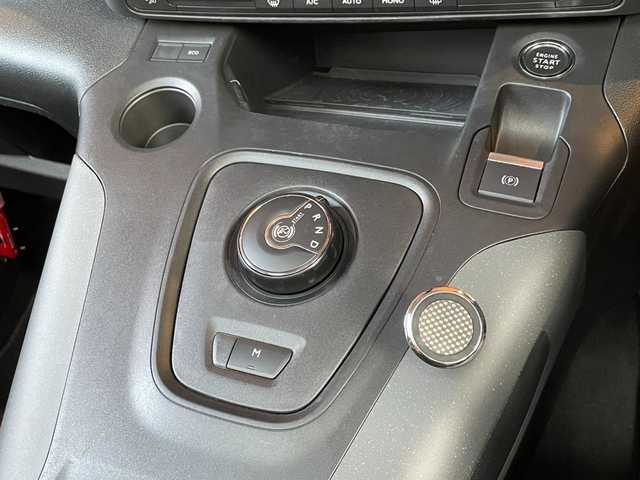 シトロエン ベルランゴ 愛知県 2020(令2)年 5.6万km ライトブルー ガラスルーフ/純正ディスプレイオーディオ/バックカメラ/サイドカメラ/360度カメラ/AppleCarPlay/サンブラインド/アクティブクルーズコントロール/ブラインドスポットアシスト/レーンキープ/ETC/ルーフレール