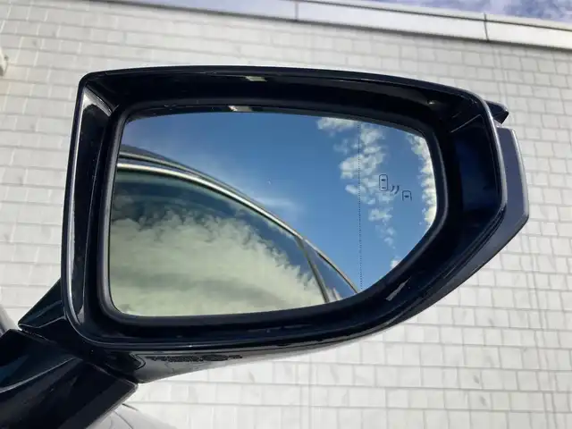 レクサス ＩＳ 300h Fスポーツ 静岡県 2023(令5)年 2.5万km ソニッククロム LEXUS Safety/純正10.3インチナビ/　AM FM CD DVD Bluetooth USB SD/フルセグTV/バックモニター/前後方ドライブレコーダー/レーダークルーズコントロール/LEDオートヘッドランプ/パワーシート(前席)/シートヒーター(前席)/前後方クリアランスソナー/純正19インチアルミホイール/パーキングアシスト/パドルシフト/ワンオーナー/レッドレザーシート/ビルトインETC2.0