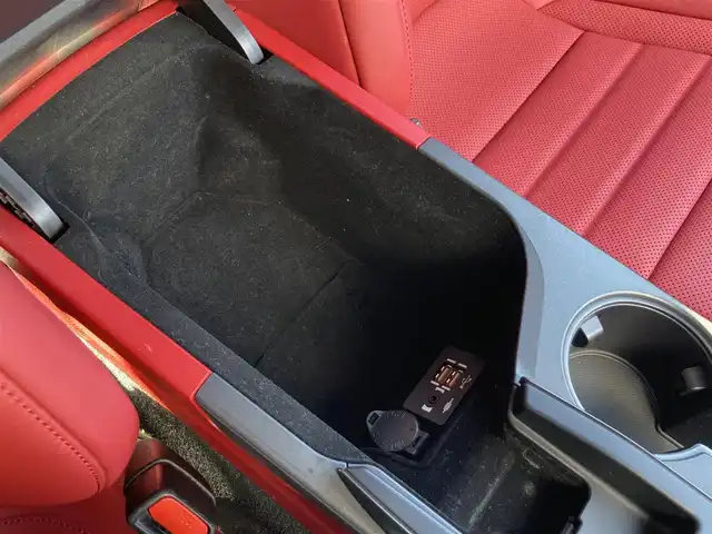 レクサス ＩＳ 300h Fスポーツ 静岡県 2023(令5)年 2.5万km ソニッククロム LEXUS Safety/純正10.3インチナビ/　AM FM CD DVD Bluetooth USB SD/フルセグTV/バックモニター/前後方ドライブレコーダー/レーダークルーズコントロール/LEDオートヘッドランプ/パワーシート(前席)/シートヒーター(前席)/前後方クリアランスソナー/純正19インチアルミホイール/パーキングアシスト/パドルシフト/ワンオーナー/レッドレザーシート/ビルトインETC2.0