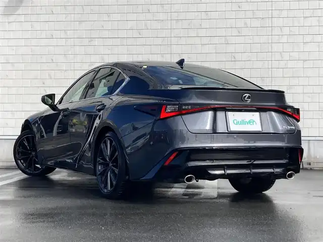 レクサス ＩＳ 300h Fスポーツ 静岡県 2023(令5)年 2.5万km ソニッククロム LEXUS Safety/純正10.3インチナビ/　AM FM CD DVD Bluetooth USB SD/フルセグTV/バックモニター/前後方ドライブレコーダー/レーダークルーズコントロール/LEDオートヘッドランプ/パワーシート(前席)/シートヒーター(前席)/前後方クリアランスソナー/純正19インチアルミホイール/パーキングアシスト/パドルシフト/ワンオーナー/レッドレザーシート/ビルトインETC2.0