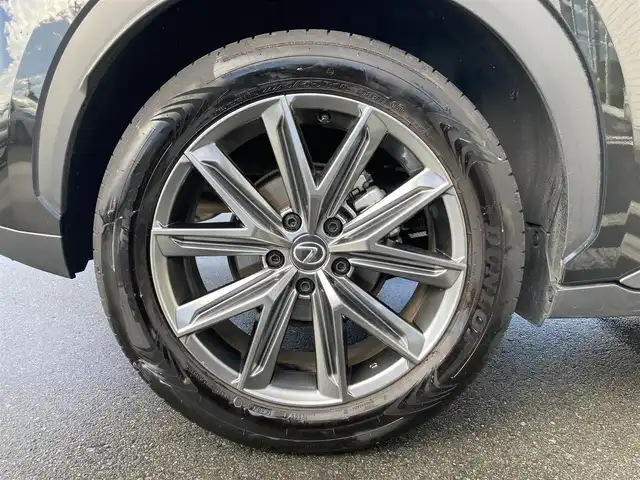 レクサス ＬＢＸ リラックス 静岡県 2024(令6)年 4.5万km ブラックマイカ レクサスセーフティシステム＋/純正9.8インチコネクティッドナビ(G-Link未契約)/　AM FM Bluetooth USB /フルセグTV/ビルトインETC2.0/レーダークルーズコントロール/LEDオートヘッドライト/シートヒーター(前席)/メモリー機能付きパワーシート(運転席)/ステアリングヒーター/パワーバックドア/前後方クリアランスソナー/純正18インチアルミホイール/カラーヘッドアップディスプレイ/パドルシフト/アラウンドビューモニター/レザーシート