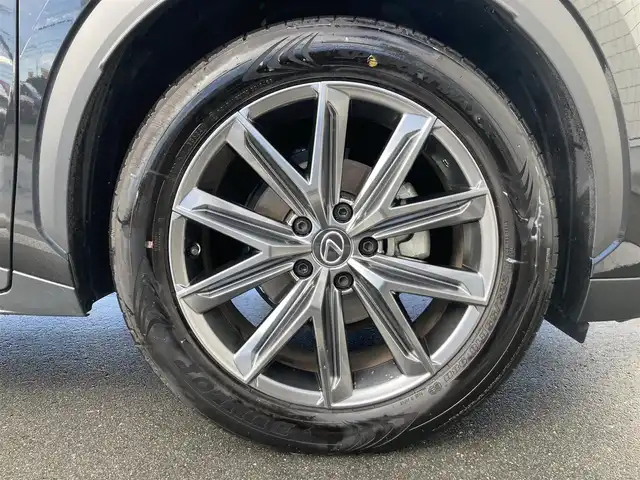 レクサス ＬＢＸ リラックス 静岡県 2024(令6)年 4.5万km ブラックマイカ レクサスセーフティシステム＋/純正9.8インチコネクティッドナビ(G-Link未契約)/　AM FM Bluetooth USB /フルセグTV/ビルトインETC2.0/レーダークルーズコントロール/LEDオートヘッドライト/シートヒーター(前席)/メモリー機能付きパワーシート(運転席)/ステアリングヒーター/パワーバックドア/前後方クリアランスソナー/純正18インチアルミホイール/カラーヘッドアップディスプレイ/パドルシフト/アラウンドビューモニター/レザーシート