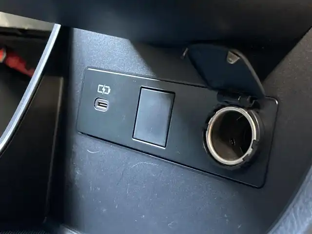 レクサス ＬＢＸ リラックス 静岡県 2024(令6)年 4.5万km ブラックマイカ レクサスセーフティシステム＋/純正9.8インチコネクティッドナビ(G-Link未契約)/　AM FM Bluetooth USB /フルセグTV/ビルトインETC2.0/レーダークルーズコントロール/LEDオートヘッドライト/シートヒーター(前席)/メモリー機能付きパワーシート(運転席)/ステアリングヒーター/パワーバックドア/前後方クリアランスソナー/純正18インチアルミホイール/カラーヘッドアップディスプレイ/パドルシフト/アラウンドビューモニター/レザーシート