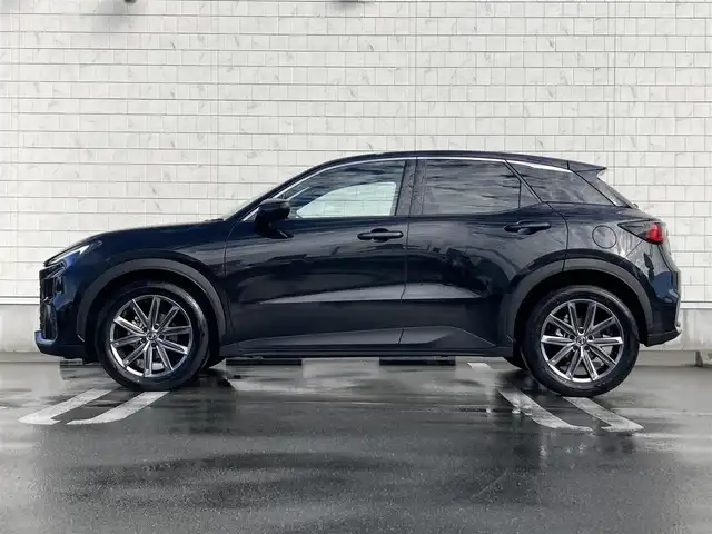 レクサス ＬＢＸ リラックス 静岡県 2024(令6)年 4.5万km ブラックマイカ レクサスセーフティシステム＋/純正9.8インチコネクティッドナビ(G-Link未契約)/　AM FM Bluetooth USB /フルセグTV/ビルトインETC2.0/レーダークルーズコントロール/LEDオートヘッドライト/シートヒーター(前席)/メモリー機能付きパワーシート(運転席)/ステアリングヒーター/パワーバックドア/前後方クリアランスソナー/純正18インチアルミホイール/カラーヘッドアップディスプレイ/パドルシフト/アラウンドビューモニター/レザーシート