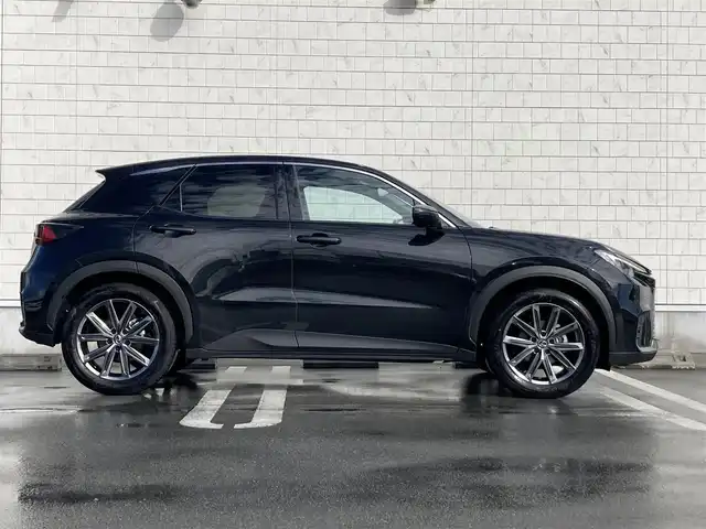 レクサス ＬＢＸ リラックス 静岡県 2024(令6)年 4.5万km ブラックマイカ レクサスセーフティシステム＋/純正9.8インチコネクティッドナビ(G-Link未契約)/　AM FM Bluetooth USB /フルセグTV/ビルトインETC2.0/レーダークルーズコントロール/LEDオートヘッドライト/シートヒーター(前席)/メモリー機能付きパワーシート(運転席)/ステアリングヒーター/パワーバックドア/前後方クリアランスソナー/純正18インチアルミホイール/カラーヘッドアップディスプレイ/パドルシフト/アラウンドビューモニター/レザーシート