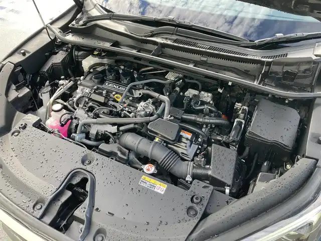 レクサス ＬＢＸ リラックス 静岡県 2024(令6)年 4.5万km ブラックマイカ レクサスセーフティシステム＋/純正9.8インチコネクティッドナビ(G-Link未契約)/　AM FM Bluetooth USB /フルセグTV/ビルトインETC2.0/レーダークルーズコントロール/LEDオートヘッドライト/シートヒーター(前席)/メモリー機能付きパワーシート(運転席)/ステアリングヒーター/パワーバックドア/前後方クリアランスソナー/純正18インチアルミホイール/カラーヘッドアップディスプレイ/パドルシフト/アラウンドビューモニター/レザーシート