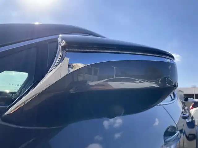 レクサス ＵＸ 200 バージョンC 静岡県 2022(令4)年 6.3万km ソニッククロム ムーンルーフ/純正12.3型ナビTV/ハンズフリーパワーバックドア/パノラミックビューモニター/ビルトインETC2.0/レーダークルーズコントロール/クリアランスソナー/ブラインドスポットモニター/セーフティシステムプラス/・プリクラッシュセーフティ/・レーントレーシングアシスト/・先行車発進告知機能/・ロードサインアシスト/・ドライバー異常時対応システム/純正OP三眼LEDヘッドランプ/アダプティブハイビームシステム/革巻きステアリング/ステアリングヒーター/パドルシフト/前席シートヒーター/純正17インチアルミホイール/スマートエントリー/スタートシステム