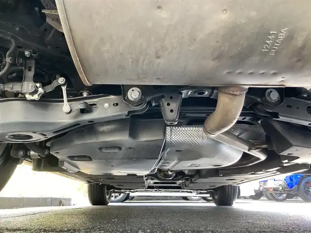 レクサス ＵＸ 200 バージョンC 静岡県 2022(令4)年 6.3万km ソニッククロム ムーンルーフ/純正12.3型ナビTV/ハンズフリーパワーバックドア/パノラミックビューモニター/ビルトインETC2.0/レーダークルーズコントロール/クリアランスソナー/ブラインドスポットモニター/セーフティシステムプラス/・プリクラッシュセーフティ/・レーントレーシングアシスト/・先行車発進告知機能/・ロードサインアシスト/・ドライバー異常時対応システム/純正OP三眼LEDヘッドランプ/アダプティブハイビームシステム/革巻きステアリング/ステアリングヒーター/パドルシフト/前席シートヒーター/純正17インチアルミホイール/スマートエントリー/スタートシステム